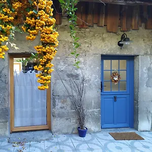  Hébergement de vacances Arthur Et Germaine Maisonnette A La Campagne Avec Un Grand Jardin